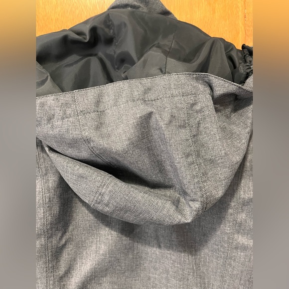 Eddie Bauer Women’s  Weatheredge Gray Coat - Picture 7 of 9